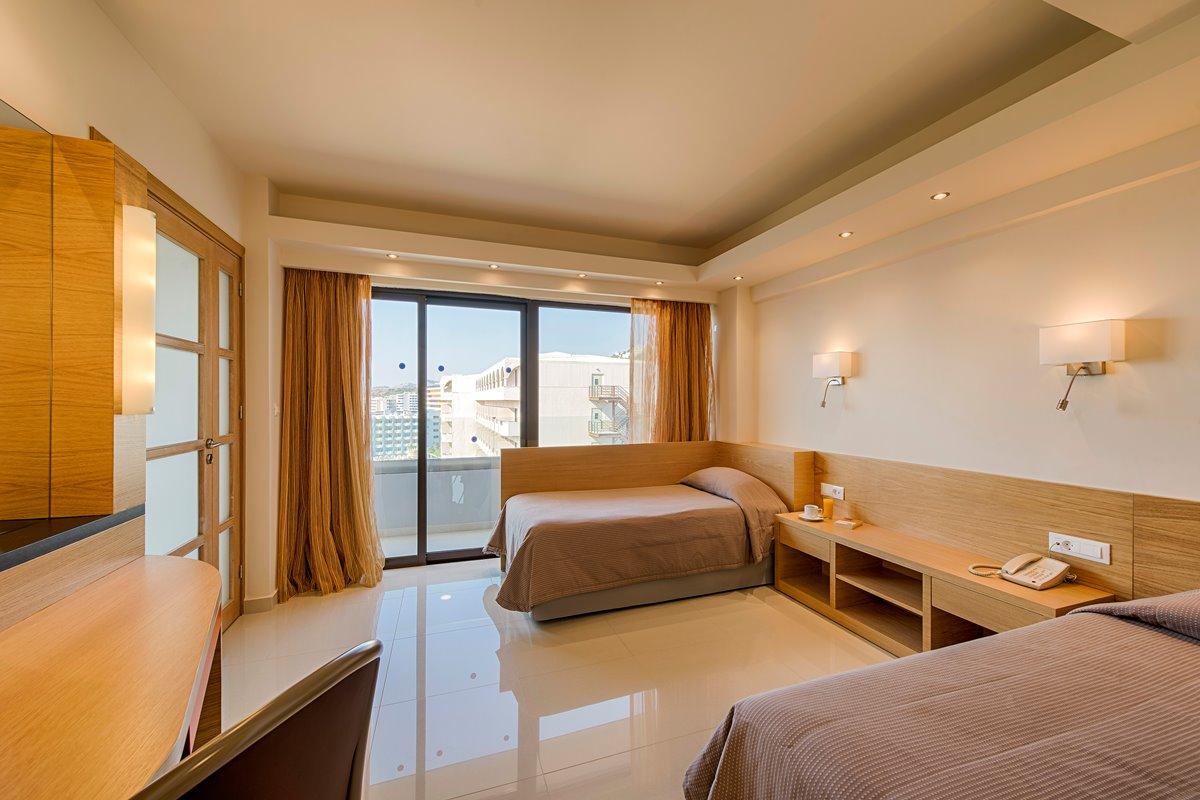 Hotell Esperos Mare &