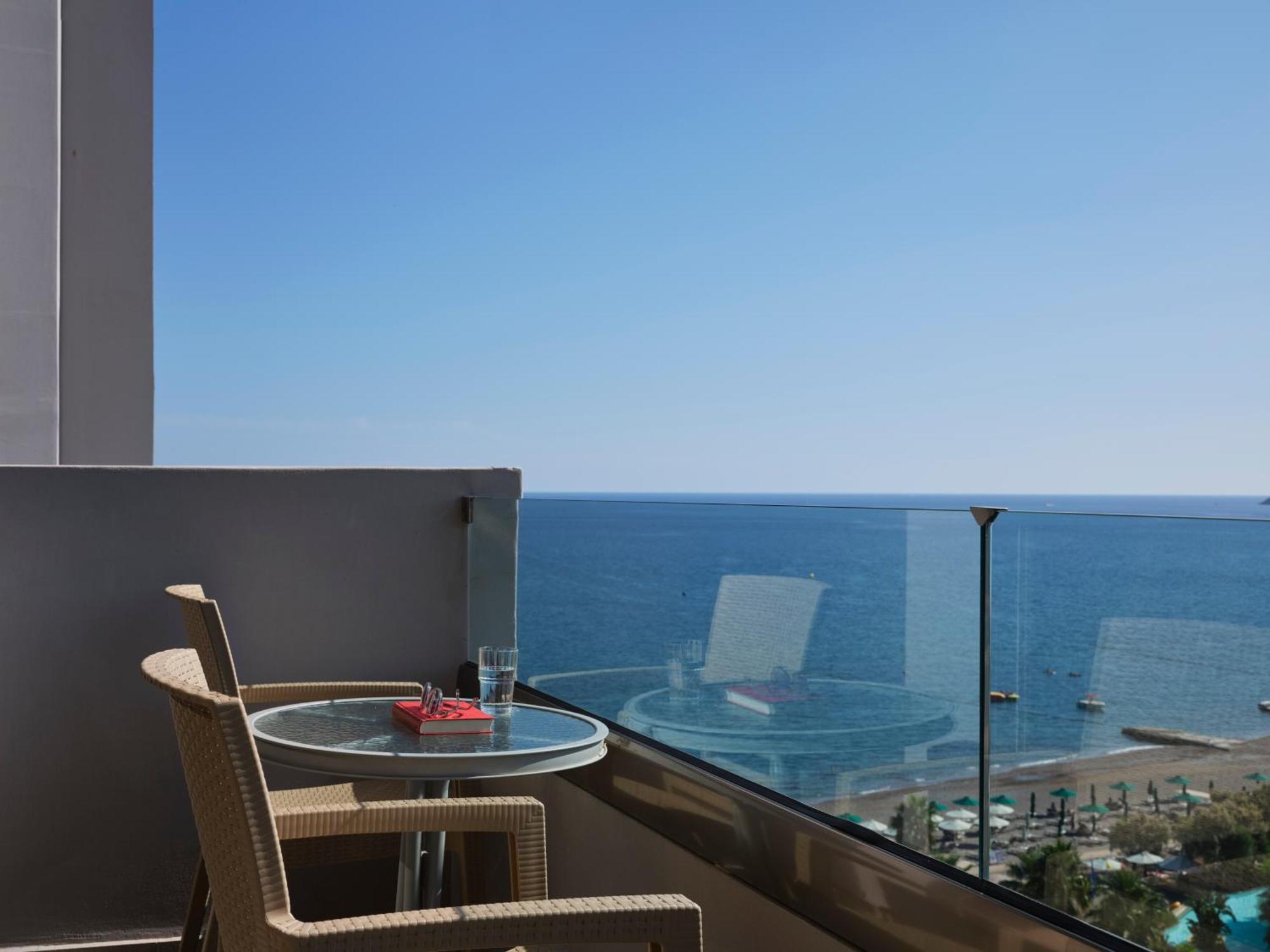 Esperos Mare & Hotell