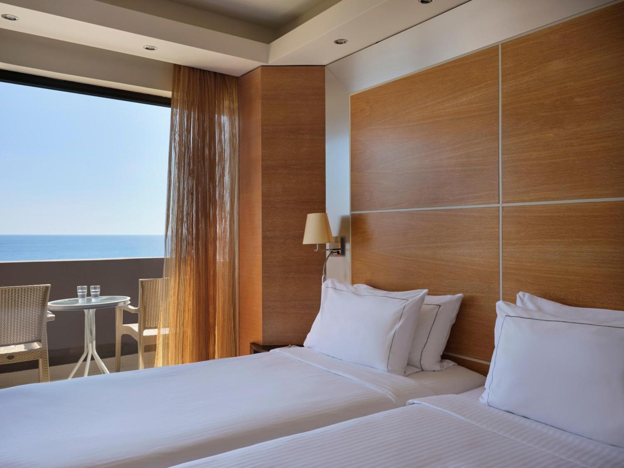 Esperos Mare & Hotell