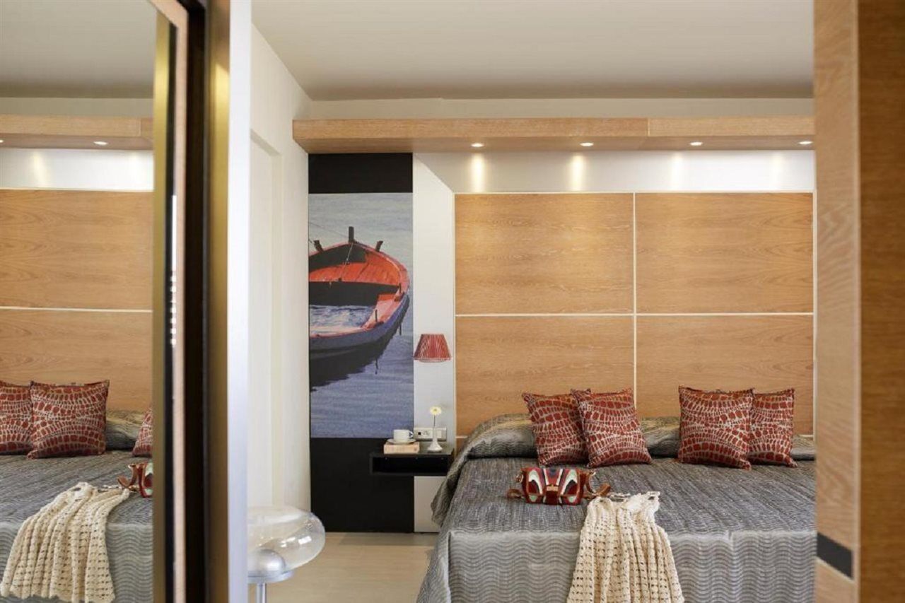 Esperos Mare & Hotell
